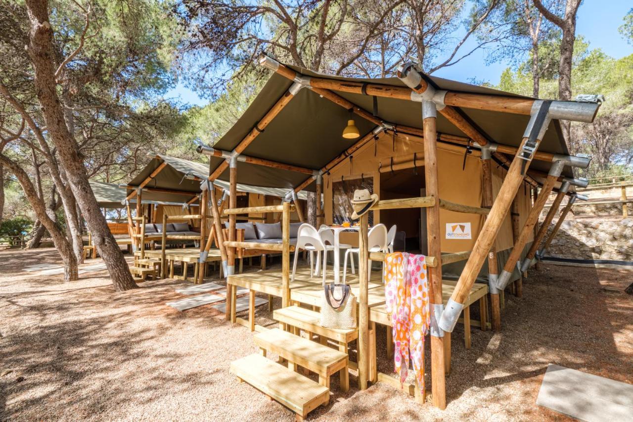 Camping Estival Torre De La Mora تاماريت المظهر الخارجي الصورة