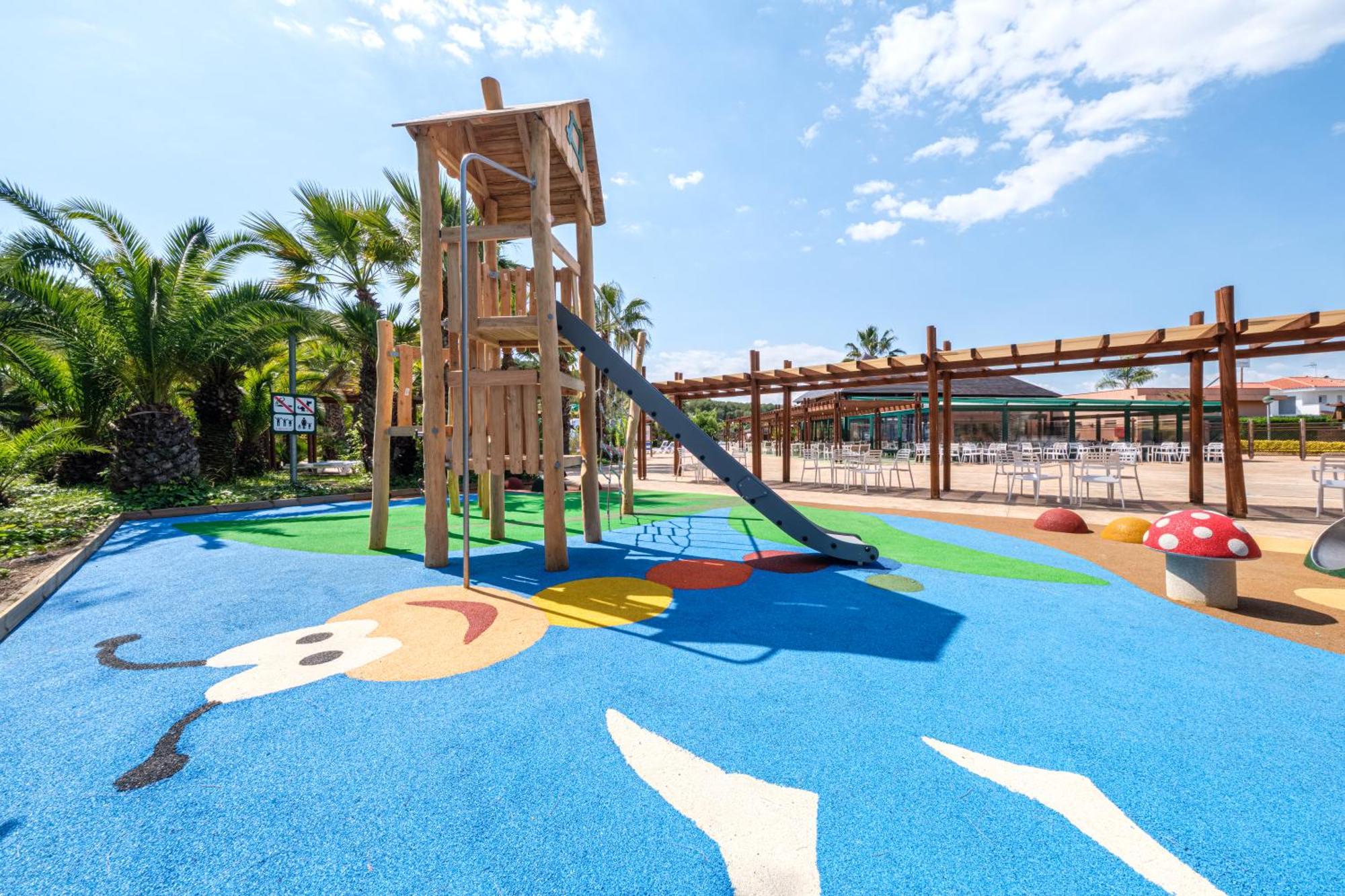 Camping Estival Torre De La Mora تاماريت المظهر الخارجي الصورة