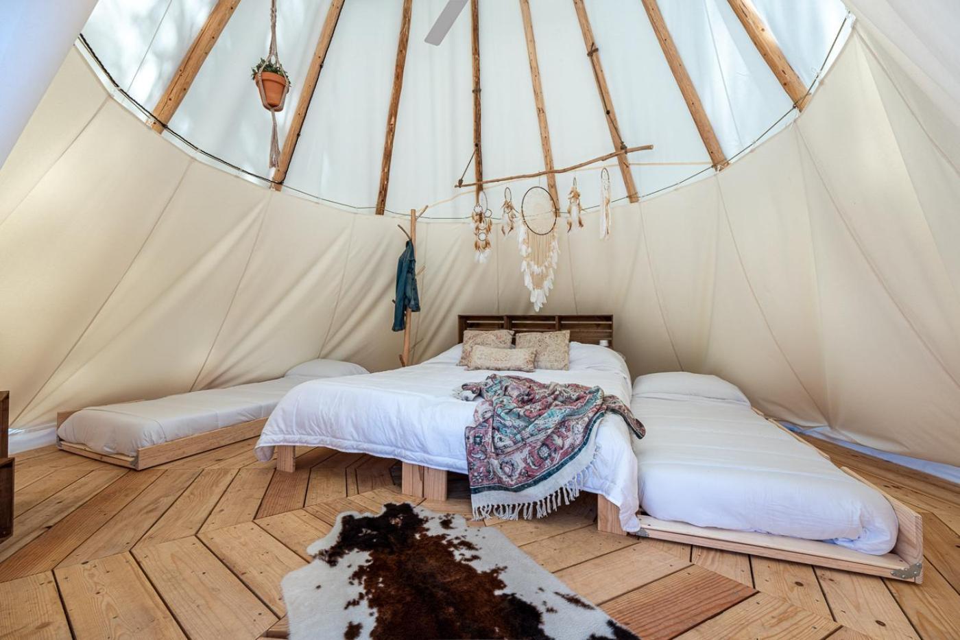 Camping Estival Torre De La Mora تاماريت المظهر الخارجي الصورة