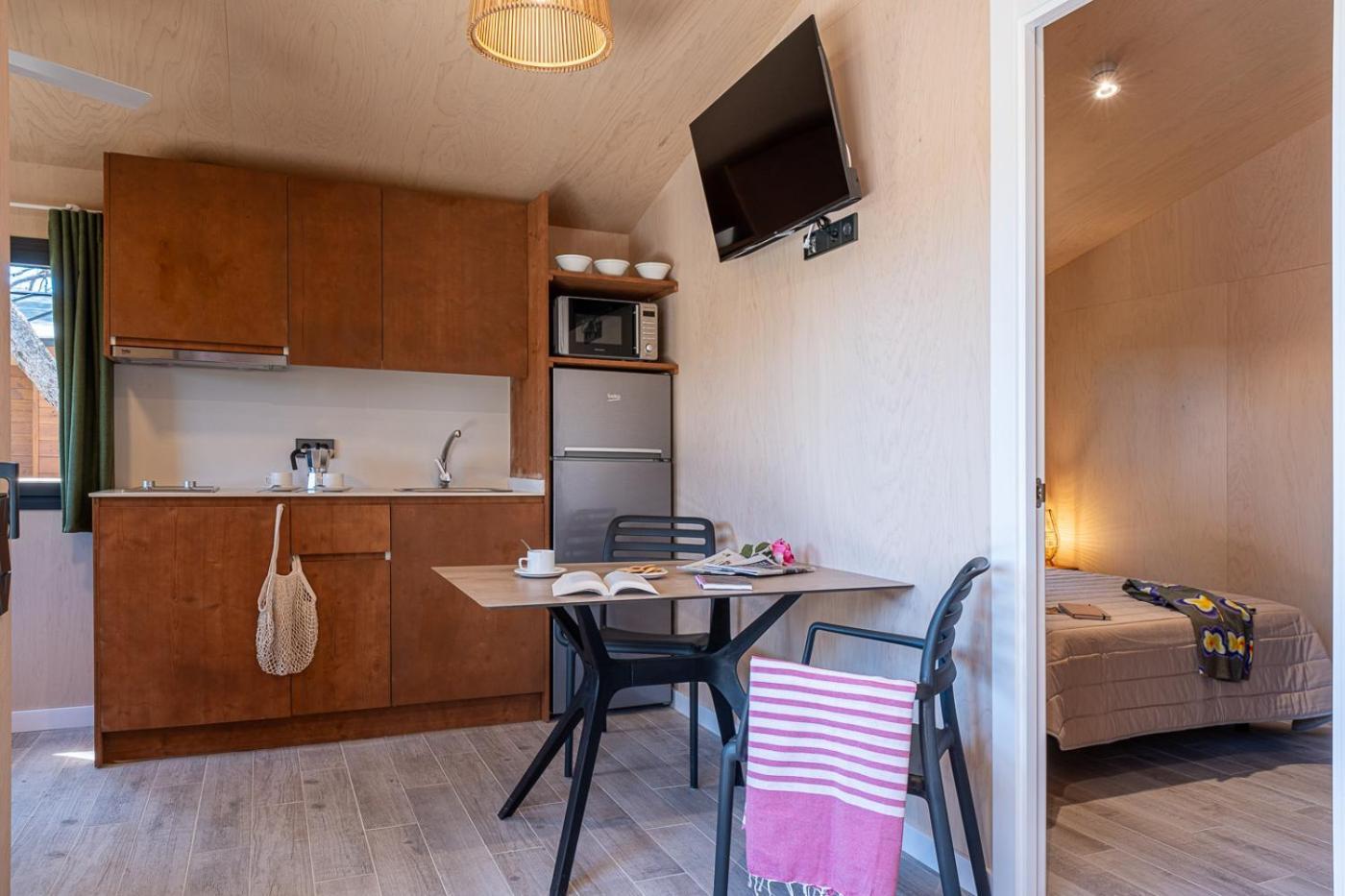 Camping Estival Torre De La Mora تاماريت المظهر الخارجي الصورة