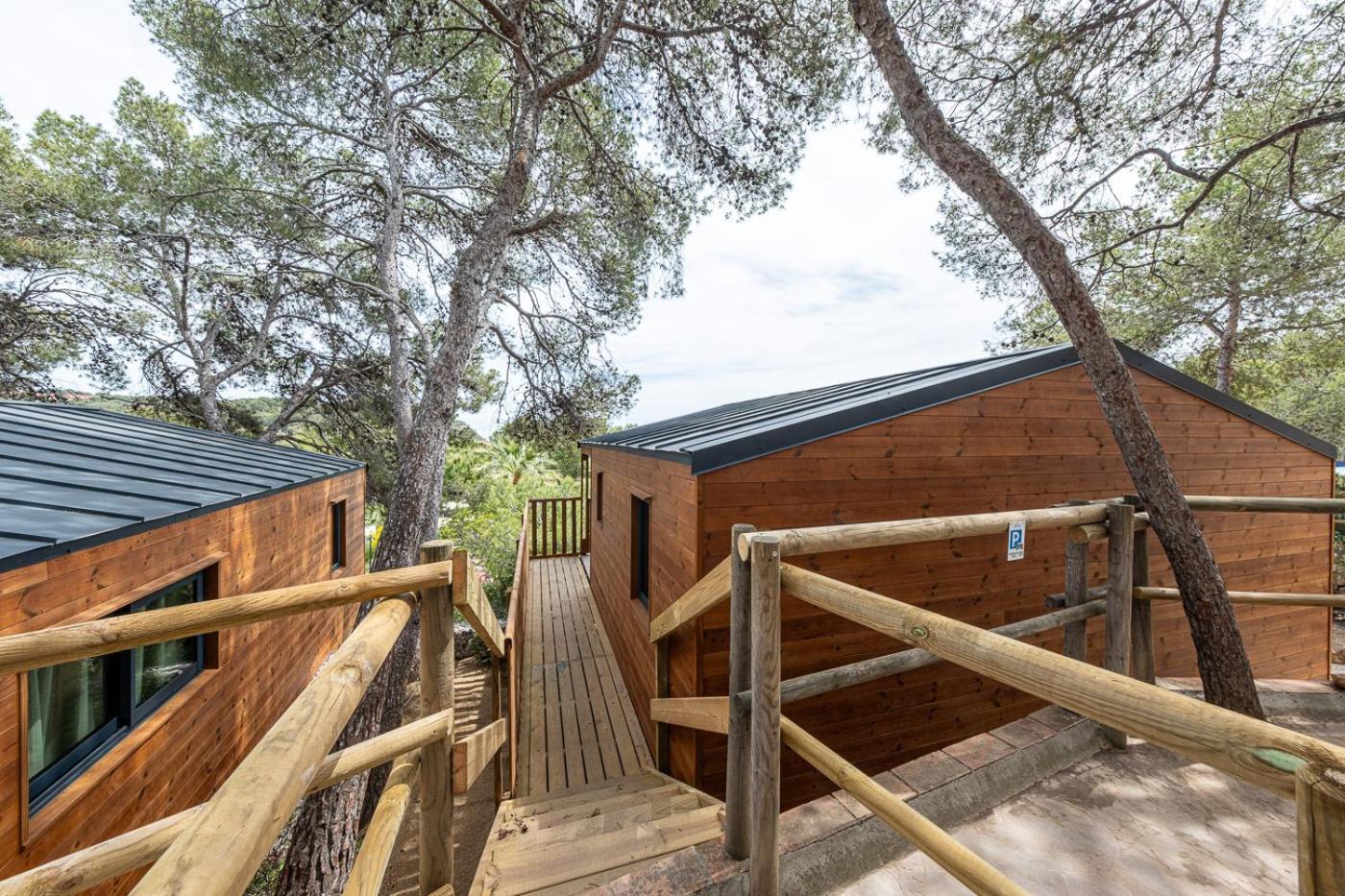 Camping Estival Torre De La Mora تاماريت المظهر الخارجي الصورة