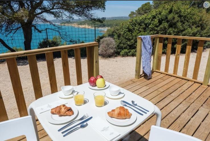 Camping Estival Torre De La Mora تاماريت المظهر الخارجي الصورة