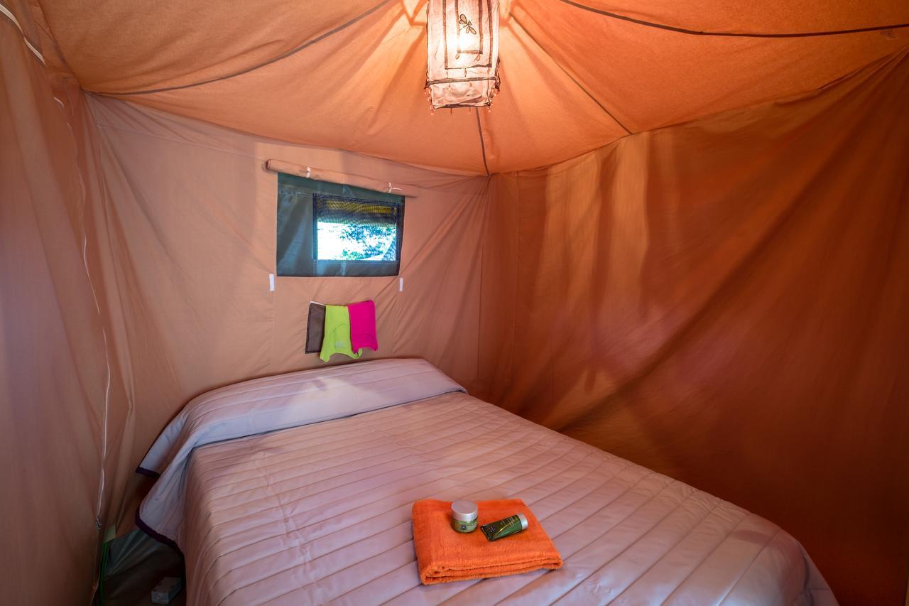 Camping Estival Torre De La Mora تاماريت المظهر الخارجي الصورة