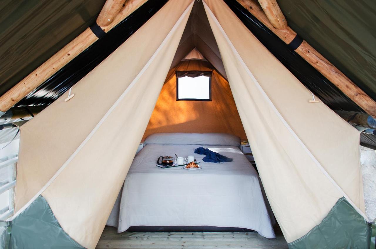 Camping Estival Torre De La Mora تاماريت المظهر الخارجي الصورة